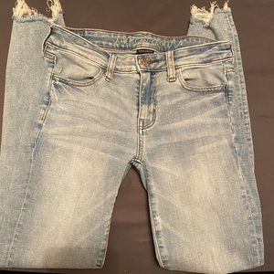 Light wash skinny jeans